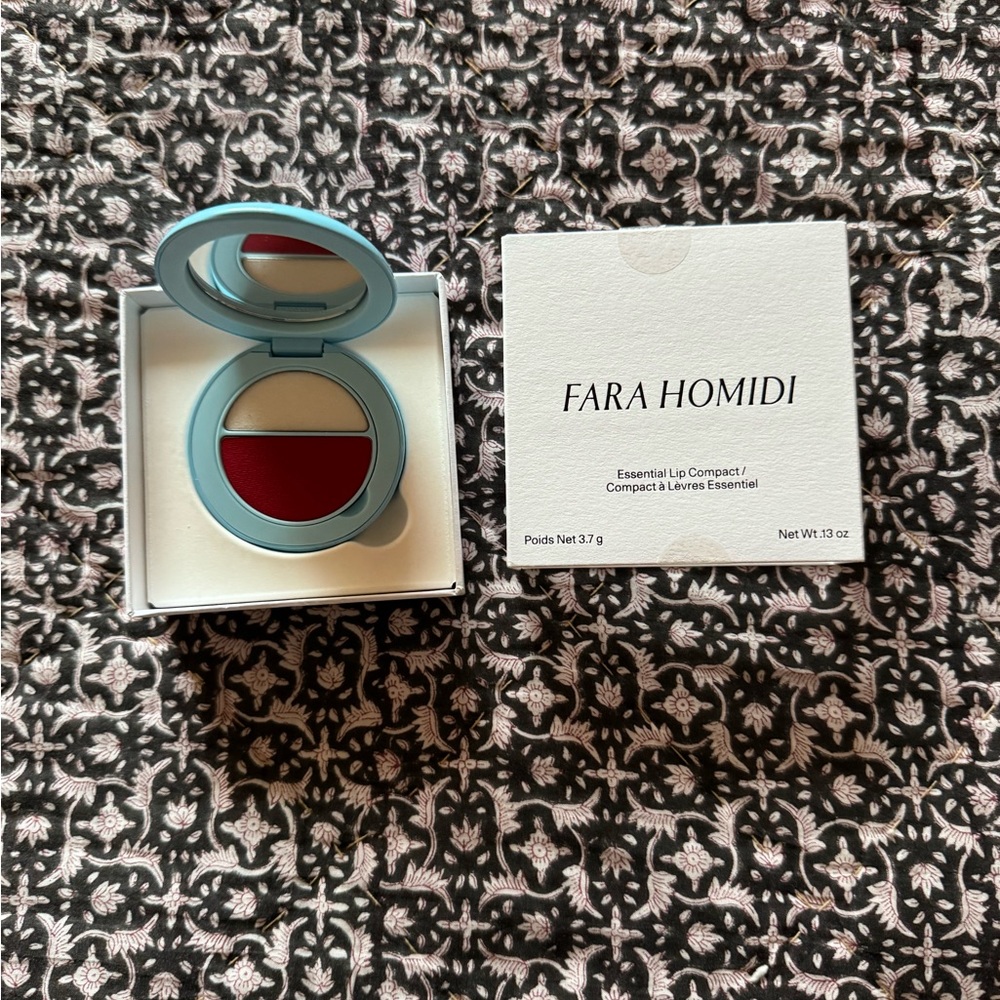 Fara Homidi Red Lip Compact
